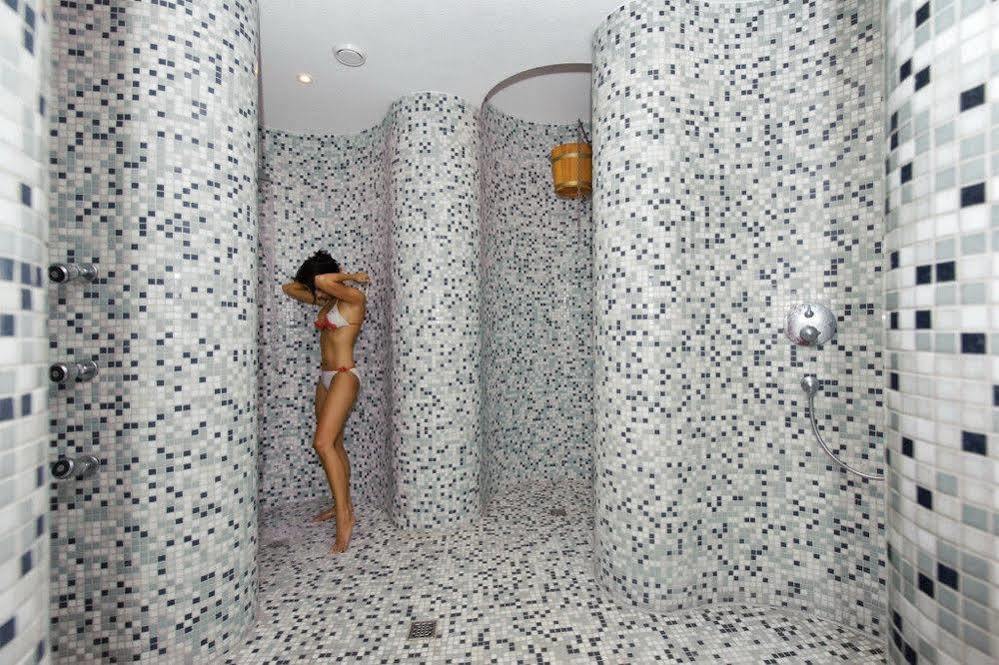Aquarius-aqua Apartment